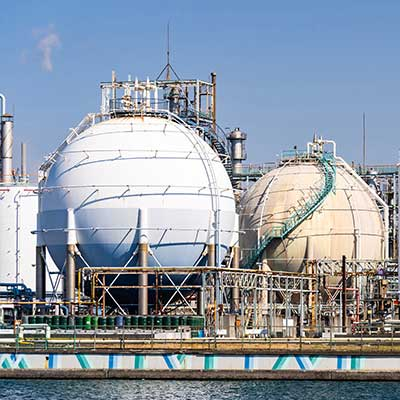 People using AI-powered surveillance around ATM